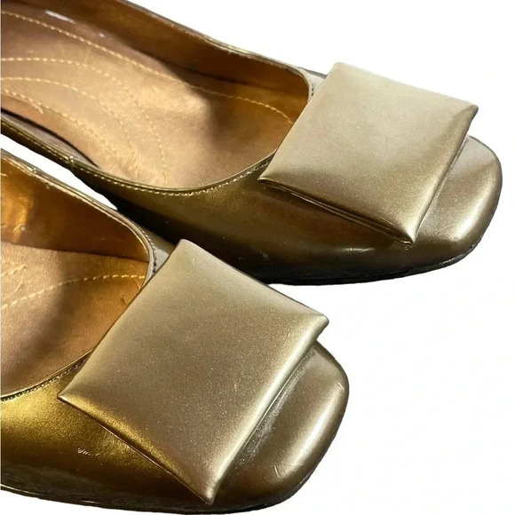 Tahari Lucy Square Toe Bow Chunky Heels Size 7.5 - Picture 8 of 9